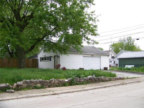 604 N Mill St, Celina, OH 45822 photo 2