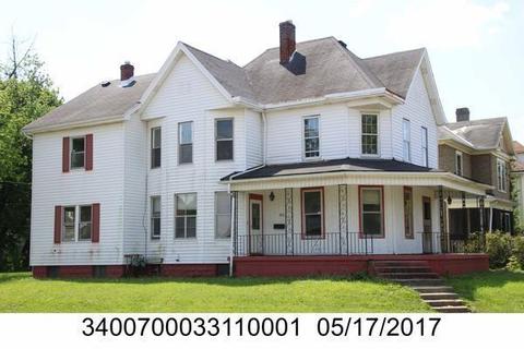 1352 S Center Blvd, Springfield, OH 45506 photo 1