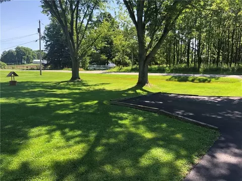 5125 Old Clifton Rd, Springfield, OH 45502 photo 9