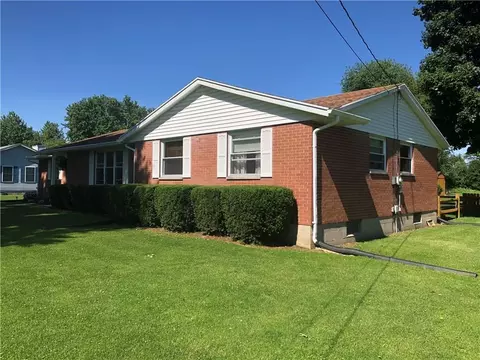 5125 Old Clifton Rd, Springfield, OH 45502 photo 3