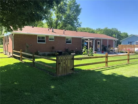5125 Old Clifton Rd, Springfield, OH 45502 photo 4