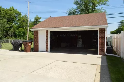 1208 Redbud, Springfield, OH 45504 photo 19