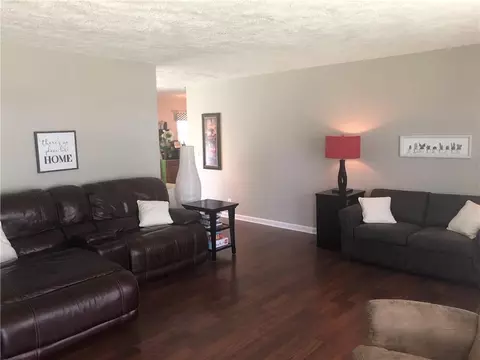 1531 Marinette Dr, Springfield, OH 45503 photo 2