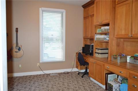 2440 Greystone, Springfield, OH 45503 photo 11