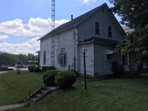 821 N Main St, Celina, OH 45822 photo 3