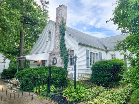 2323 N Limestone St, Springfield, OH 45503 photo 1