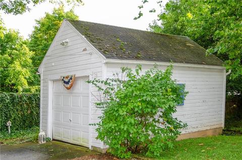 2323 N Limestone St, Springfield, OH 45503 photo 7
