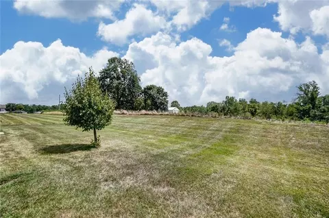 284 Hampton Trl, Springfield, OH 45502 photo 5