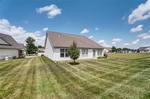 284 Hampton Trl, Springfield, OH 45502 photo 4