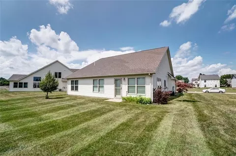 284 Hampton Trl, Springfield, OH 45502 photo 3