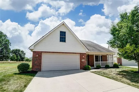 284 Hampton Trl, Springfield, OH 45502 photo 2