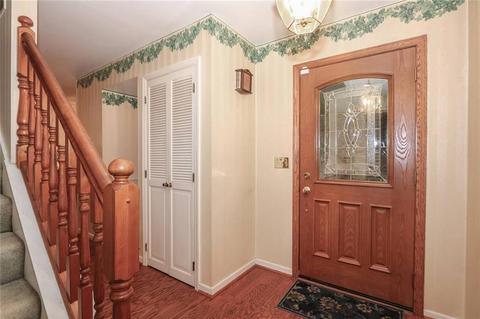 841 Weybridge Dr, Springfield, OH 45503 photo 2
