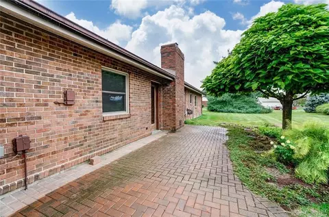 4062 Chico Ct, Springfield, OH 45502 photo 6