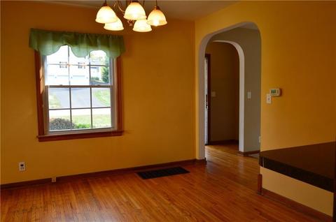 1625 Crestview, Springfield, OH 45504 photo 4