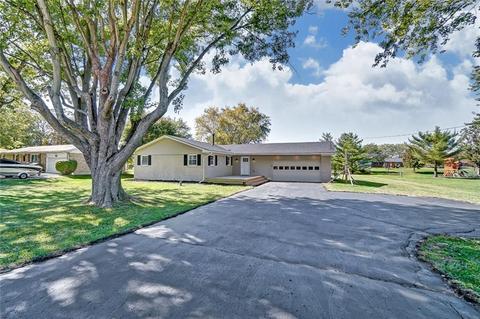 2831 Covina Dr, Springfield, OH 45504 photo 2