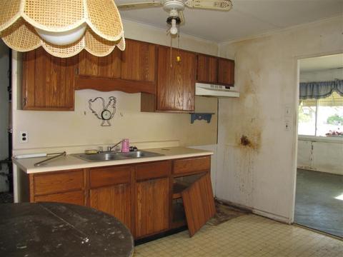 1511 S Burnett Rd, Springfield, OH 45505 photo 4
