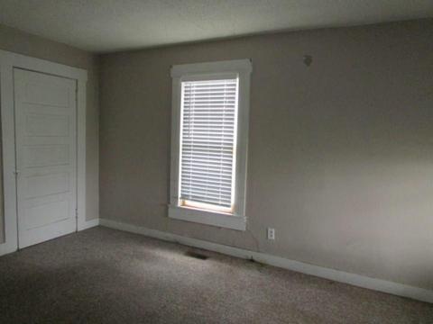 1409 W 1st St, Springfield, OH 45504 photo 4