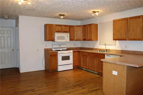 875 E Jackson, Springfield, OH 45502 photo 6