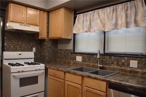 735 E Madison, Springfield, OH 45503 photo 8