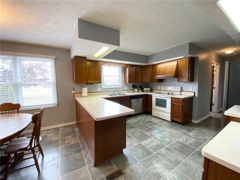 3744 Marbella St, Springfield, OH 45502 photo 9