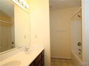8740 Woolstone Ct, Maineville, OH 45039 photo 6
