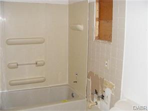 108 Circle Dr, Dayton, OH 45449 photo 3