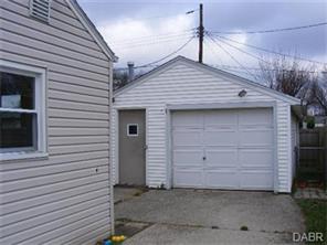 108 Circle Dr, Dayton, OH 45449 photo 12