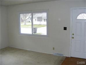 108 Circle Dr, Dayton, OH 45449 photo 2