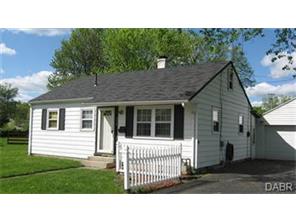 320 Circle Dr, Dayton, OH 45449 photo 1