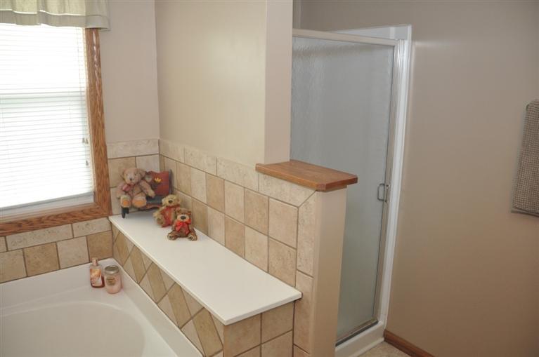 2031 Broken Trail Dr, Springfield, OH 45502 photo 5