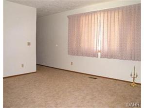1144 Bradford Dr, Springfield, OH 45503 photo 3