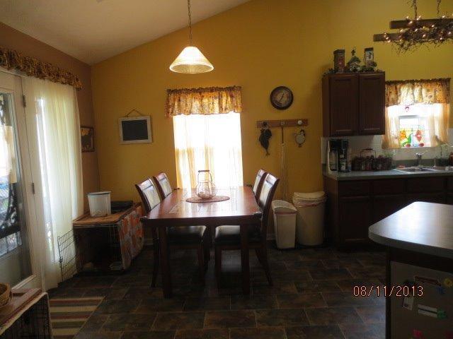 5818 Wynn Rd, Springfield, OH 45502 photo 2