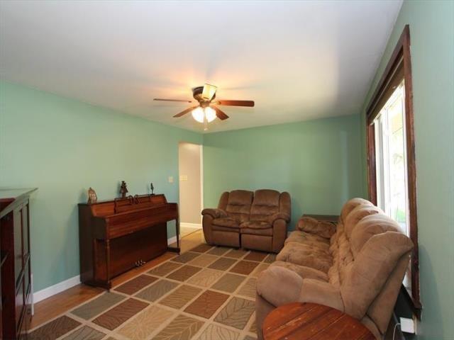 452 Maple Circle Dr, Cincinnati, OH 45246 photo 3