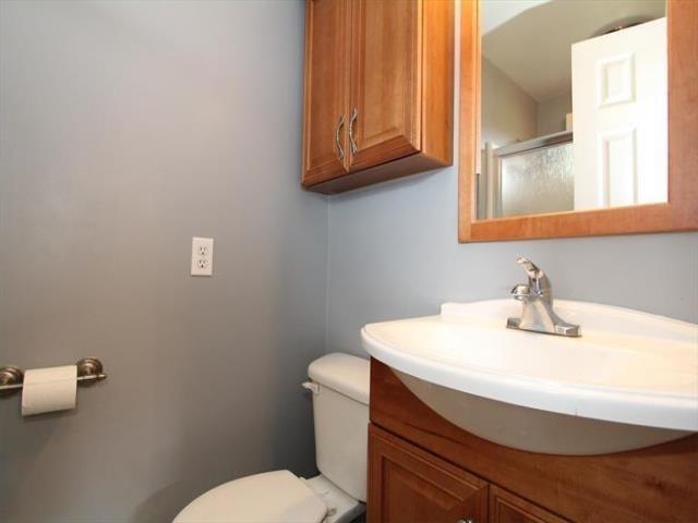 452 Maple Circle Dr, Cincinnati, OH 45246 photo 13