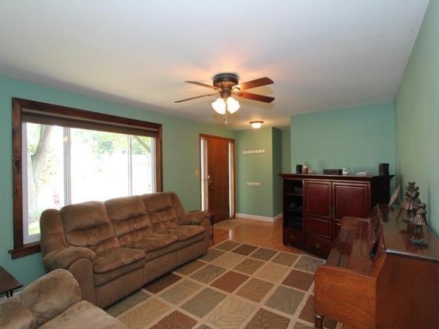 452 Maple Circle Dr, Cincinnati, OH 45246 photo 4