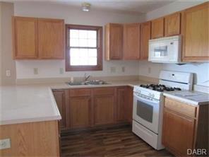 1928 Cattail Pt, Springfield, OH 45502 photo 2