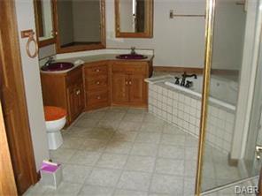 909 Spring Falls Ave, Springfield, OH 45502 photo 8