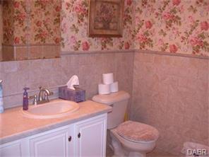 1524 New Castle Ln, Springfield, OH 45503 photo 7