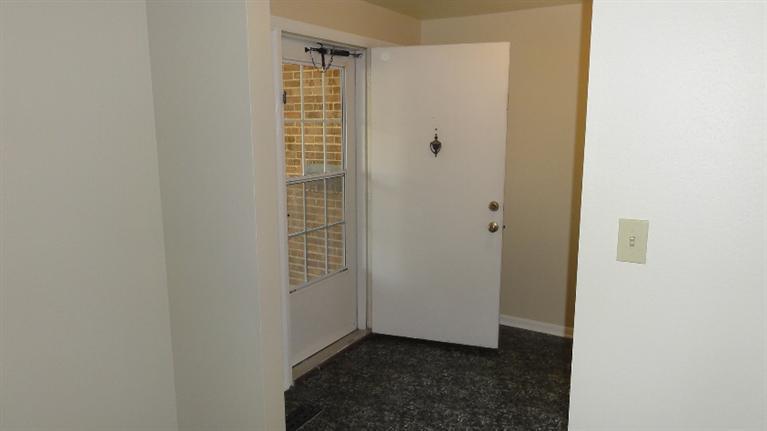 286 Progress Rd, Dayton, OH 45449 photo 4