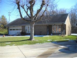 2072 Manhattan Blvd, Springfield, OH 45504 photo 1