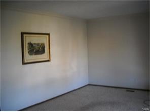 2072 Manhattan Blvd, Springfield, OH 45504 photo 5