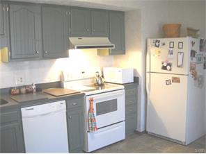 2072 Manhattan Blvd, Springfield, OH 45504 photo 3