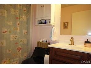 346 Cameron Ct, Cincinnati, OH 45246 photo 7
