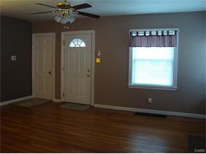 2837 White Oak Dr, Dayton, OH 45420 photo 2