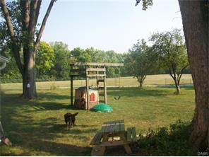 2382 Maple Dr, Beavercreek, OH 45431 photo 3