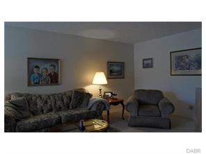 4912 Brannan Dr E, Springfield, OH 45502 photo 3