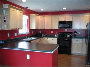 1663 Woods Dr, Beavercreek, OH 45432 photo 3