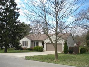1663 Woods Dr, Beavercreek, OH 45432 photo 1