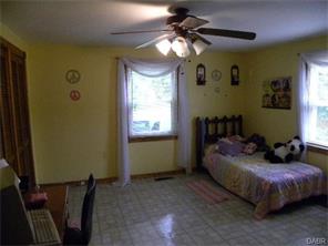 3862 Moorefield Rd, Springfield, OH 45502 photo 6