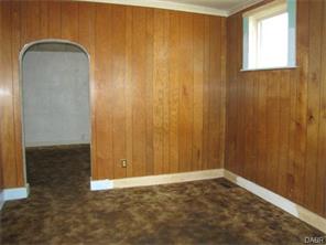 517 Fremont Ave, Springfield, OH 45505 photo 2